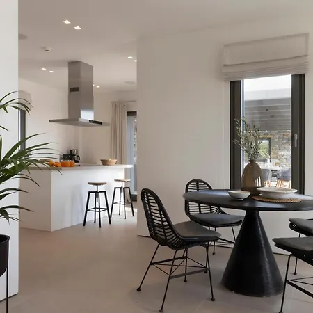 Celestial * Santa Maria (Paros)