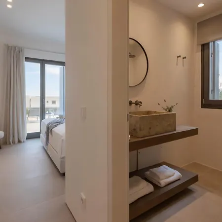 Celestial * Santa Maria (Paros)