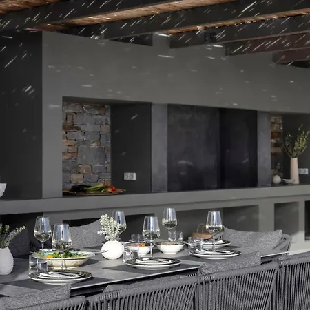 Celestial * Santa Maria (Paros)