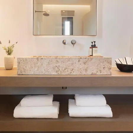 Celestial * Santa Maria (Paros)