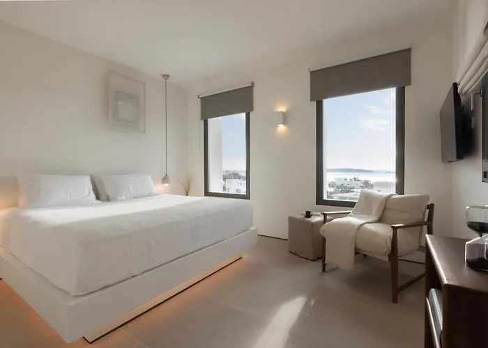 Celestial * Santa Maria (Paros)