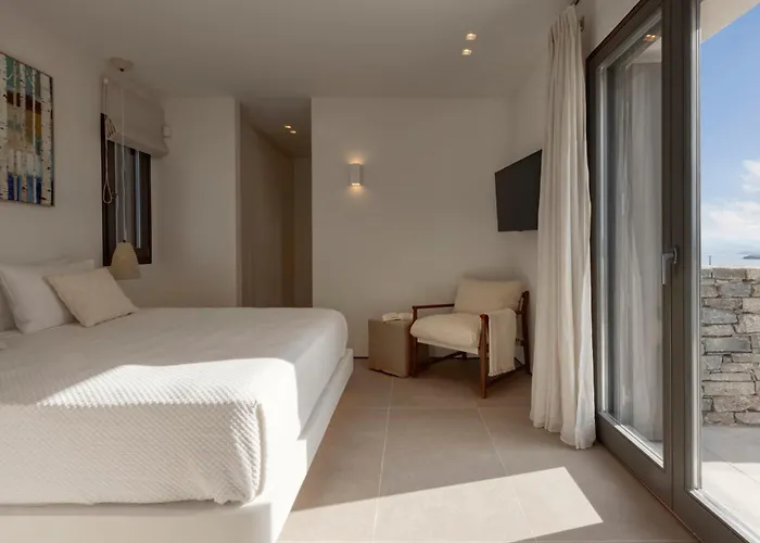 Celestial Santa Maria (Paros)