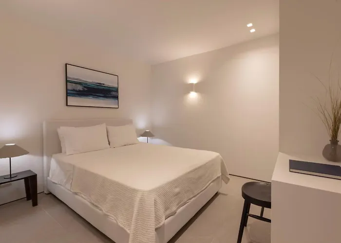 Celestial * Santa Maria (Paros)